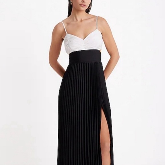 Express Black and White Pleated Maxi Dress - Picture 1 of 7